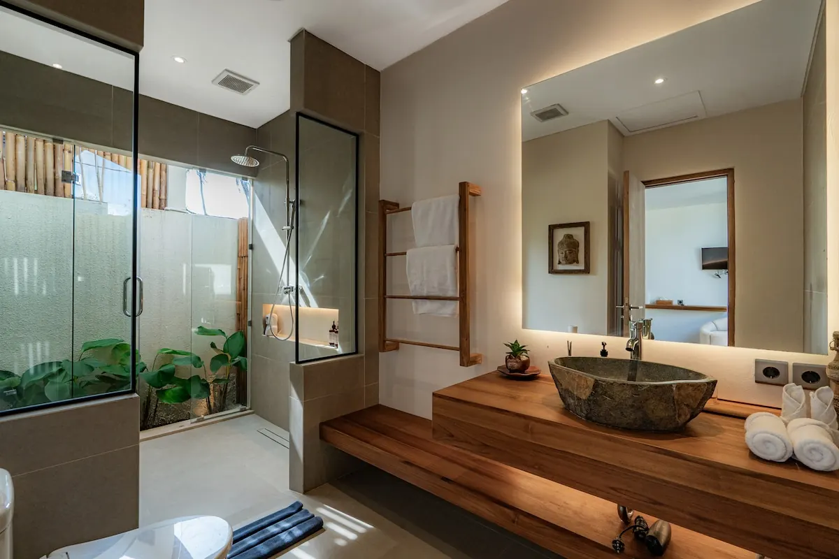 4 BR Courtyard Pool Retreat Ubud — 4BR Villa Rental in Ubud — image 11