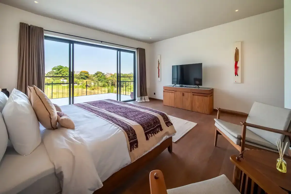 6 BR Modern Group Villa Canggu — 6BR Villa Rental in Canggu — image 13