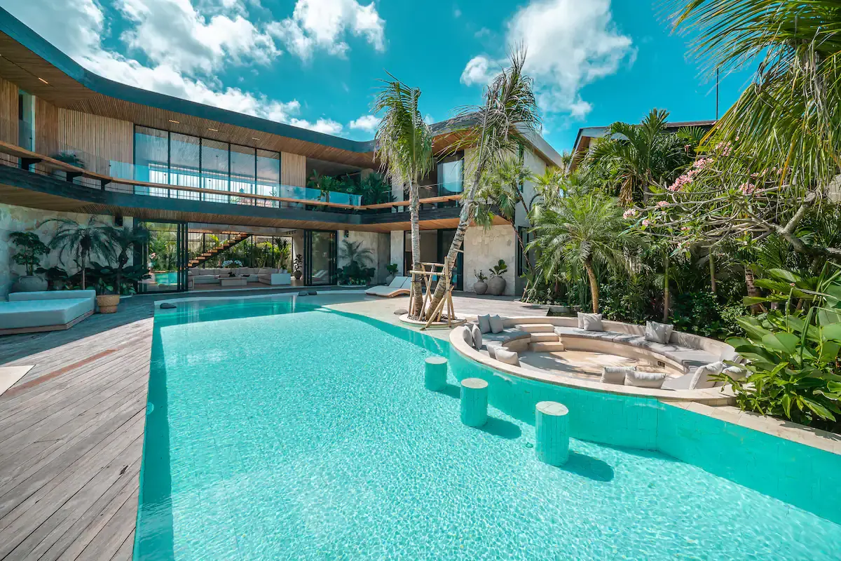 5 BR Tropical-Modern Cinema Villa Seminyak — 5BR Villa Rental in Umalas — image 10
