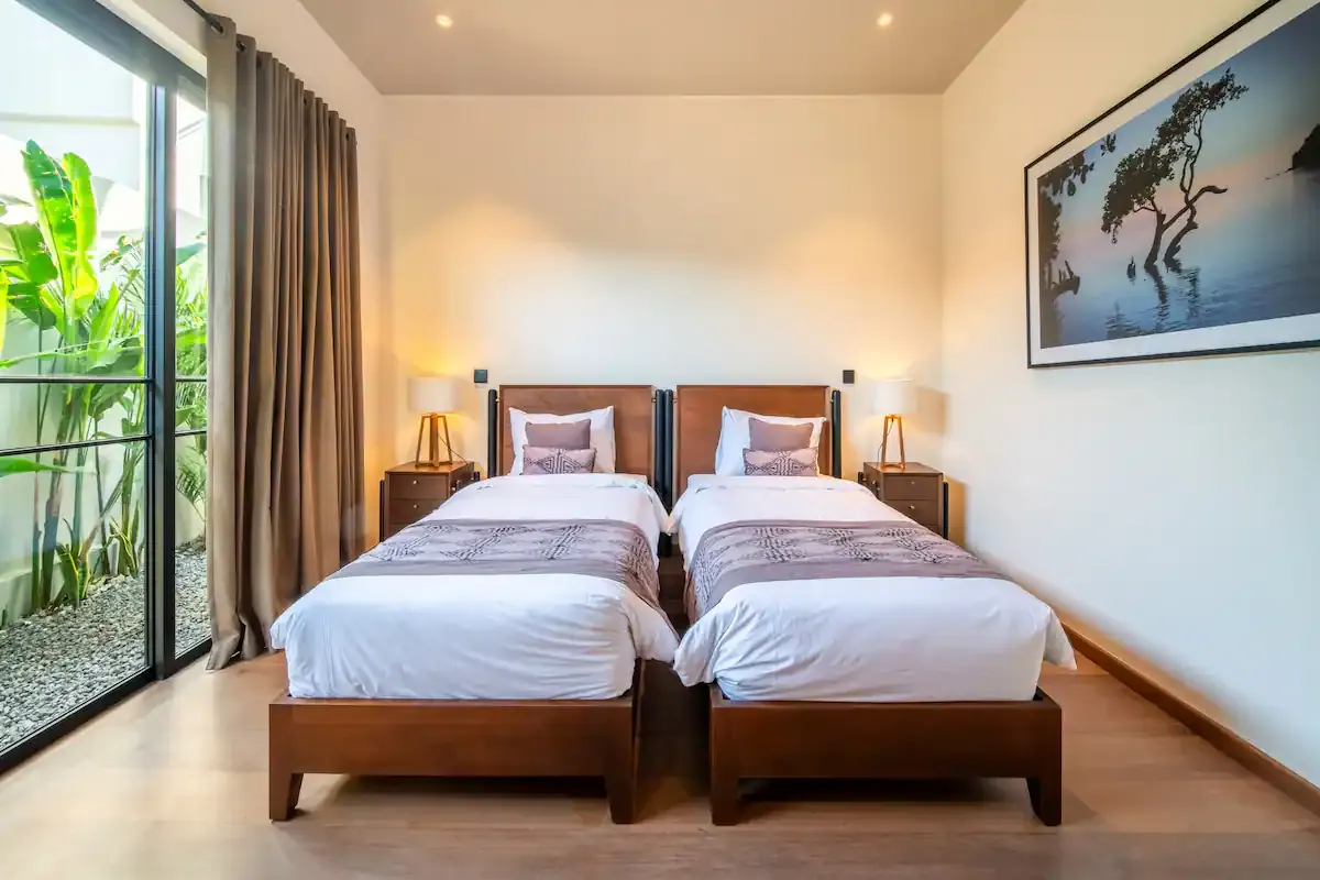 6 BR Modern Group Villa Canggu — 6BR Villa Rental in Canggu — image 15