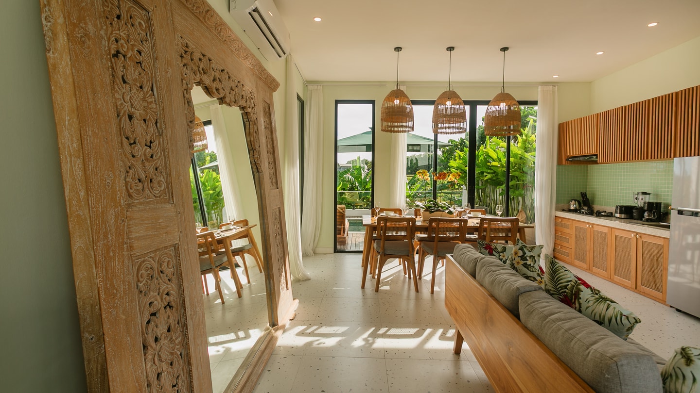 2BR Designer Seminyak | Pool & Near Cafes - Canggu, Bali — image 17
