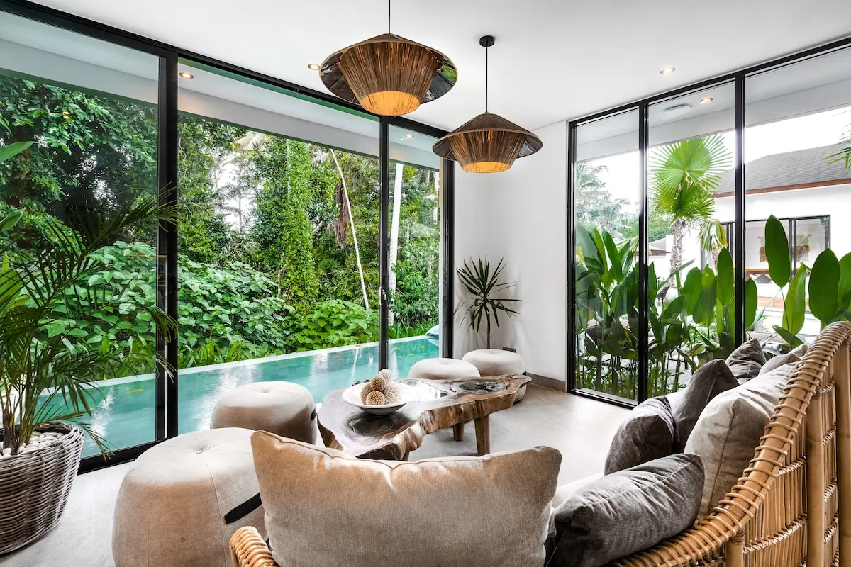 8 BR Tropical-Modern Courtyard Estate Ubud — 8BR Estate Rental in Ubud — image 2
