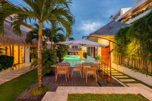 Stylish 1BR Apartment in Canggu | Balcony & Pool Access - Canggu, Bali — image 8