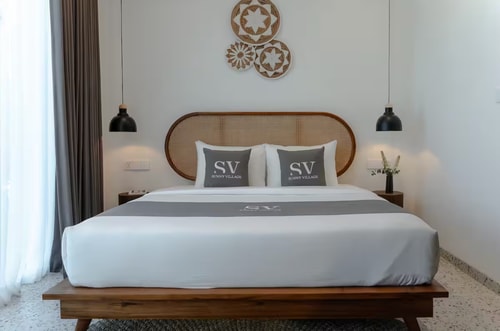 Modern 2BR Batu Belig Beach | Pool & Work Hub - Canggu, Bali — image 4
