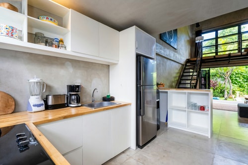 1BR Berawa Loft | Pool & Sundeck BBQ, Near Beach in Canggu, Bali — image 8