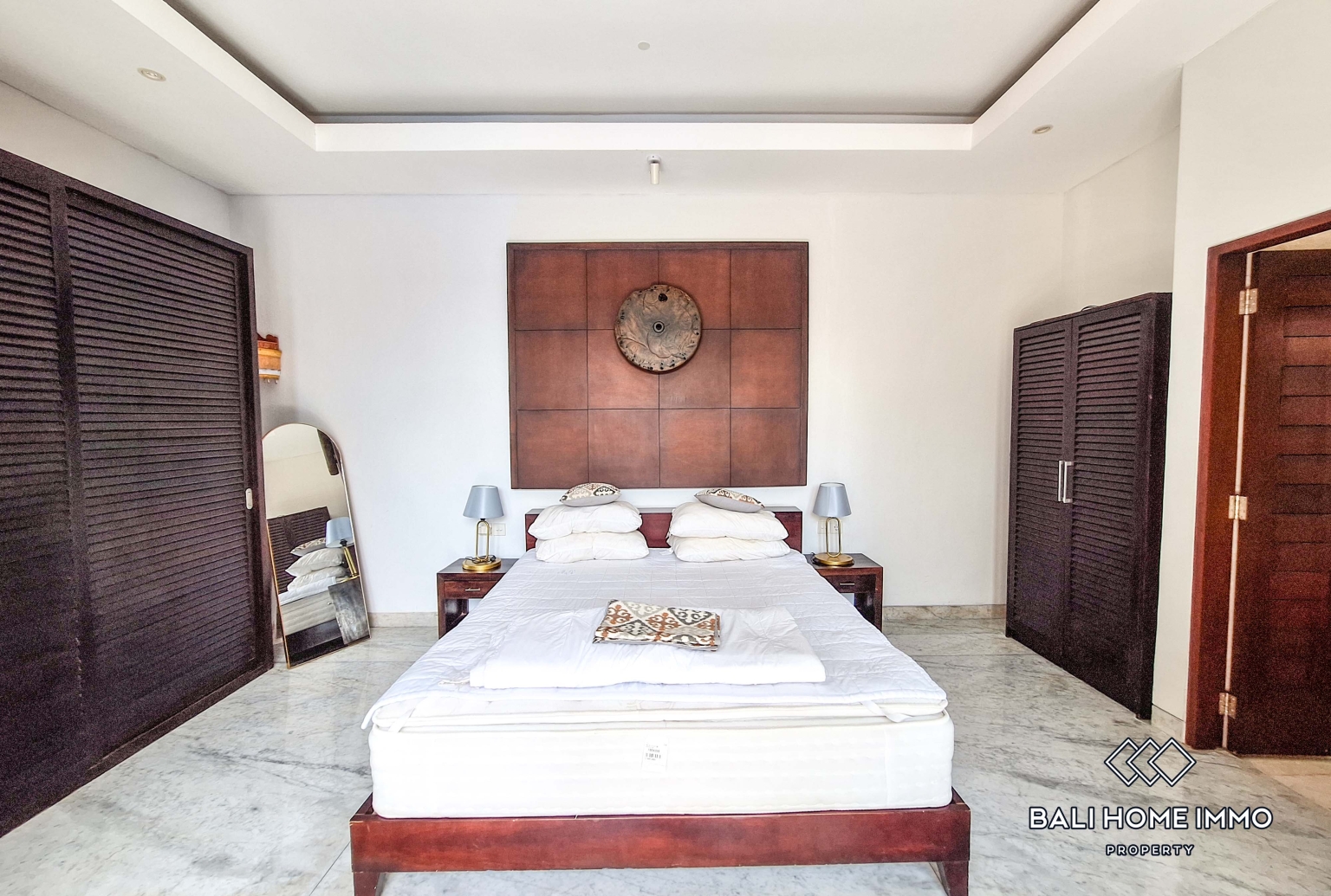 Authentic 5 Bedroom Family Villa for Rent in Canggu Residential Side — image 5