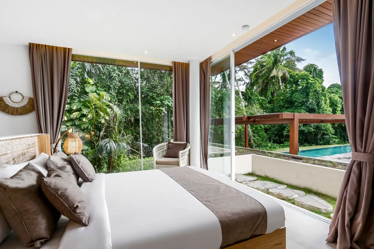 5 BR Jungle-View Pool Retreat Ubud — 5BR Villa Rental in Ubud — image 9