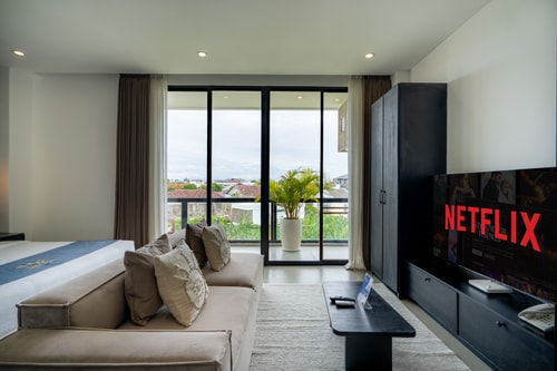 SB 412 - 1BR Suite with Balcony and Pool, Canggu - Canggu, Bali — image 10