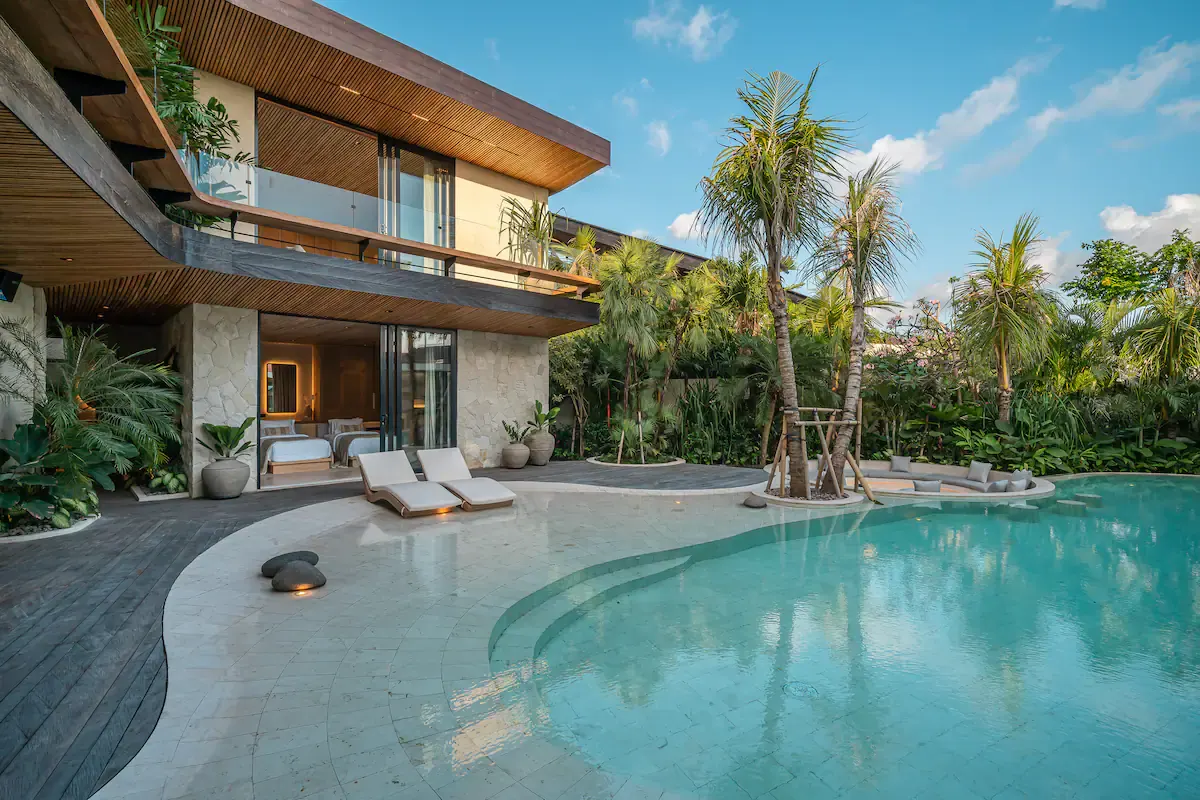 5 BR Tropical-Modern Cinema Villa Seminyak — 5BR Villa Rental in Umalas — image 17