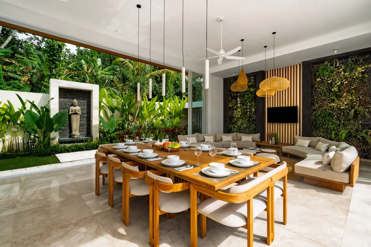 6 BR Tropical Garden Pool Retreat Ubud — 6BR Villa Rental in Ubud — image 16