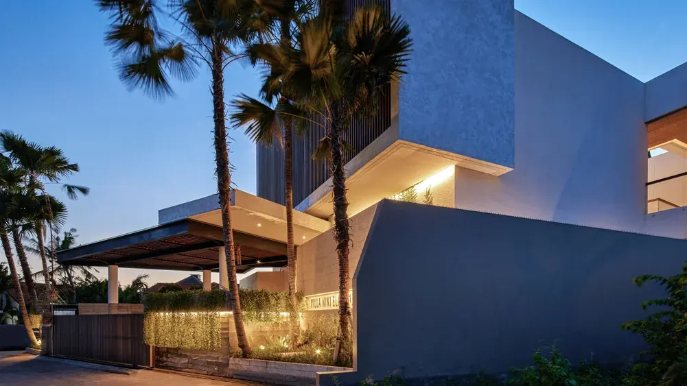 6 BR Contemporary Courtyard Villa Canggu — 6BR Villa Rental in Canggu — image 13