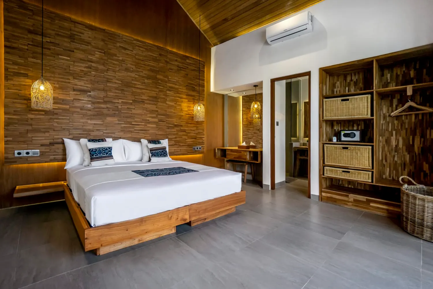 6 BR Courtyard Pool Retreat Ubud — 6BR Villa Rental in Ubud — image 12