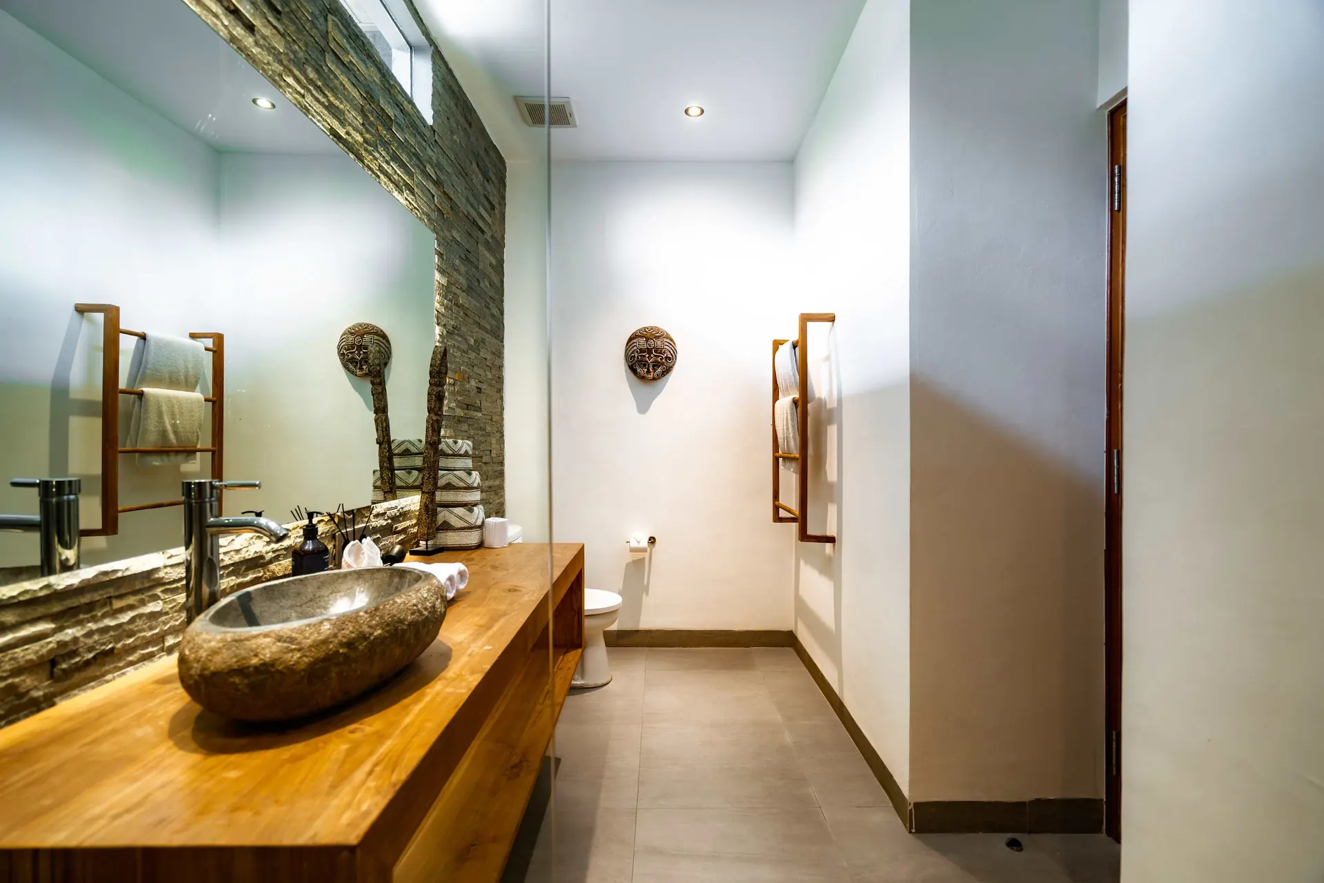 6 BR Jungle Contemporary Retreat Ubud — 6BR Villa Rental in Ubud — image 13