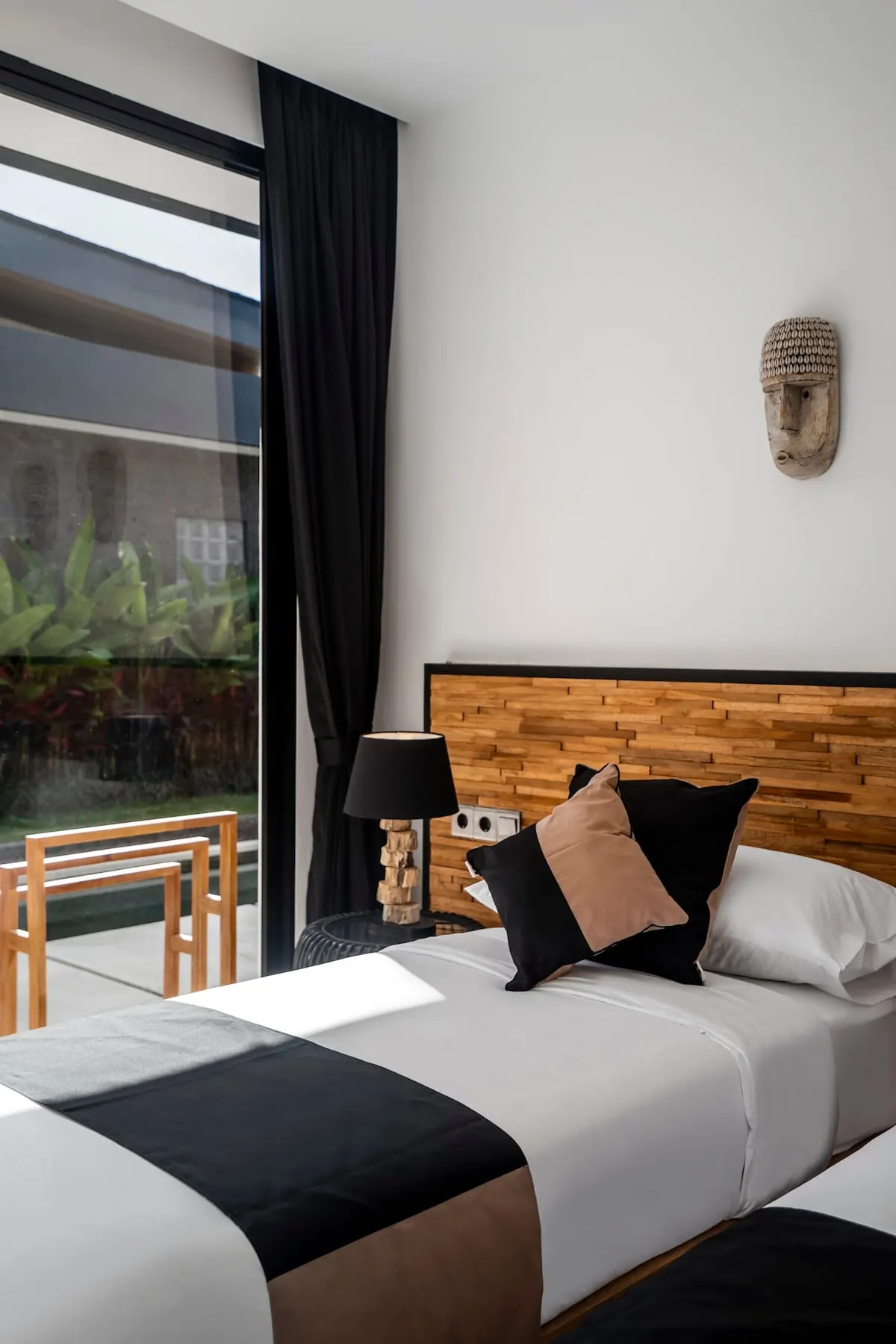 5 BR Tropical-Modern Designer Retreat Ubud — 5BR Villa Rental in Ubud — image 15