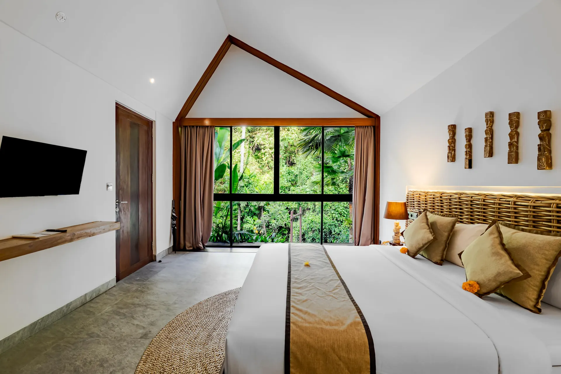 3 BR Jungle Infinity-Pool Villa Ubud — 3BR Villa Rental in Ubud — image 3