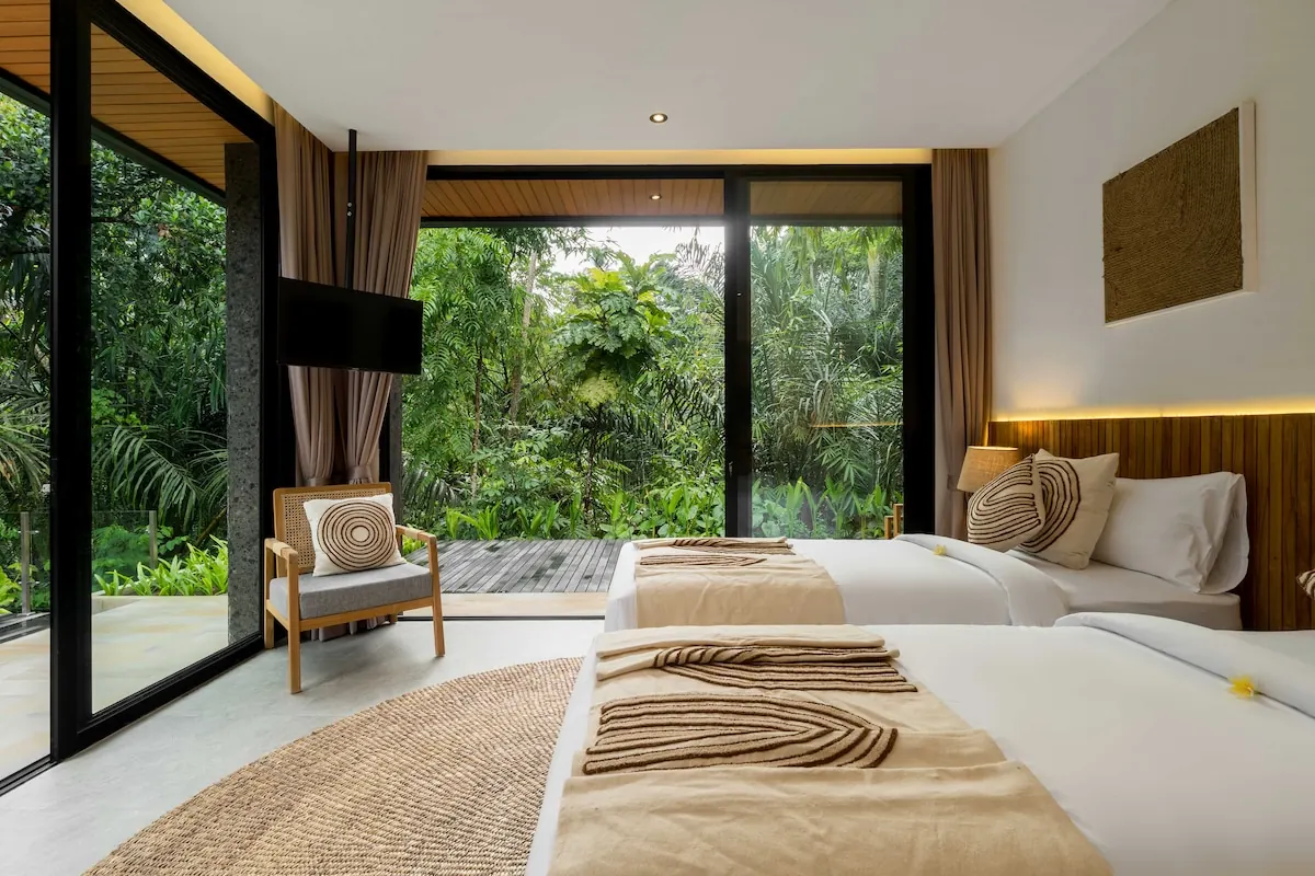 6 BR Tropical-Modern Jungle Retreat Ubud — 6BR Villa Rental in Ubud — image 16