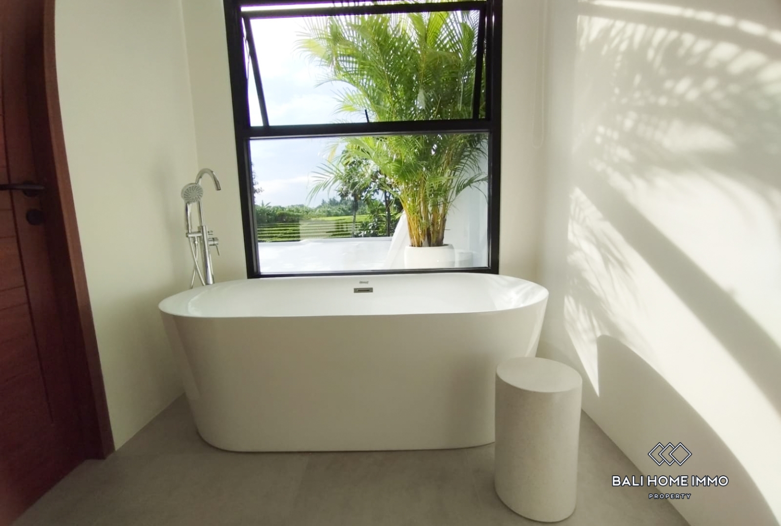 beautiful 1 bedroom loft for rent in Pererenan Bali — image 9