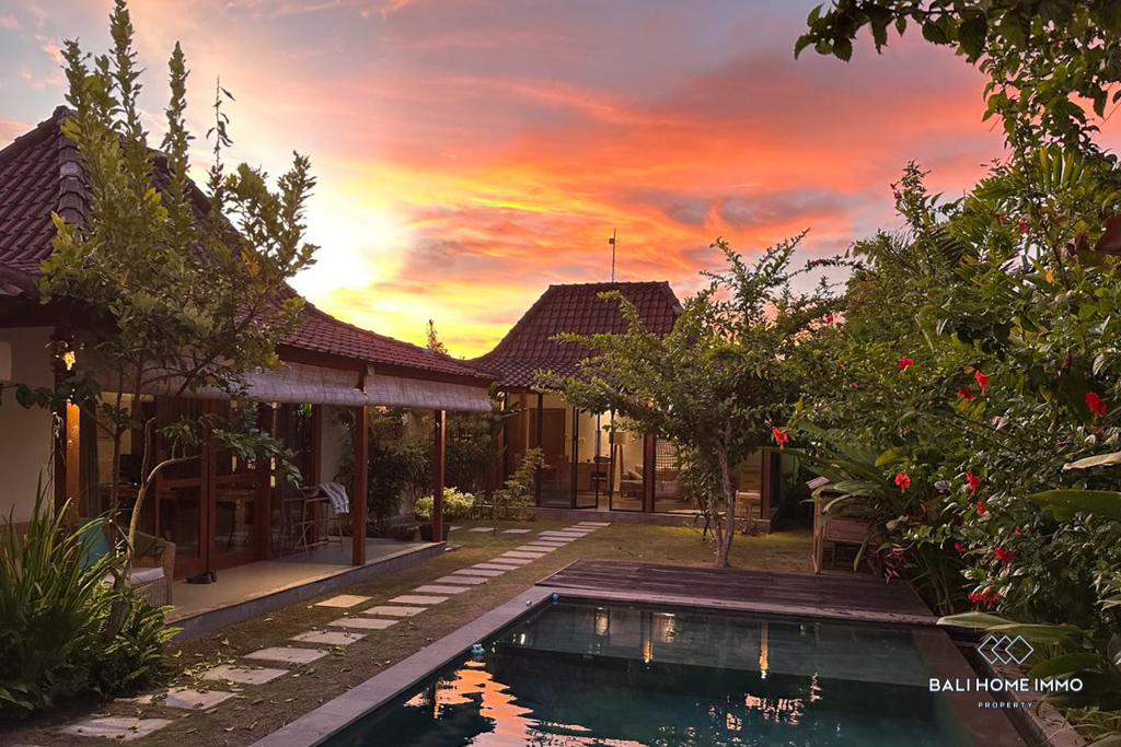 BEAUTIFUL 2 BEDROOM VILLA FOR YEARLY RENTAL NEAR SESEH BEACH BALI