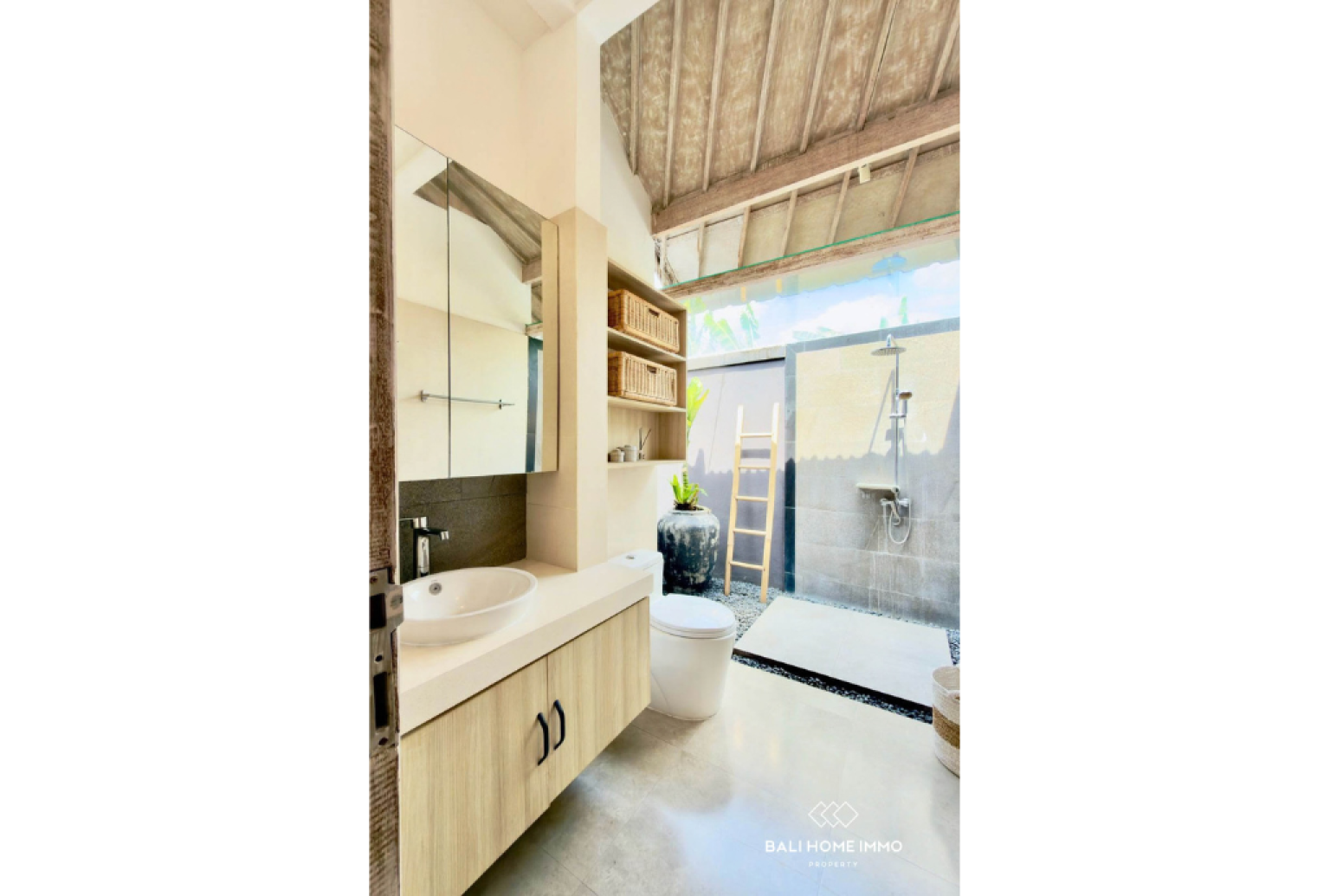 BEAUTIFUL 3 BEDROOM VILLA FOR RENT MONTHLY AND YEARLY IN BELALANG — image 12