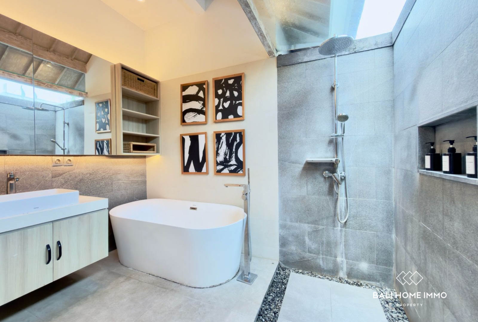 BEAUTIFUL 3 BEDROOM VILLA FOR RENT MONTHLY AND YEARLY IN BELALANG — image 10