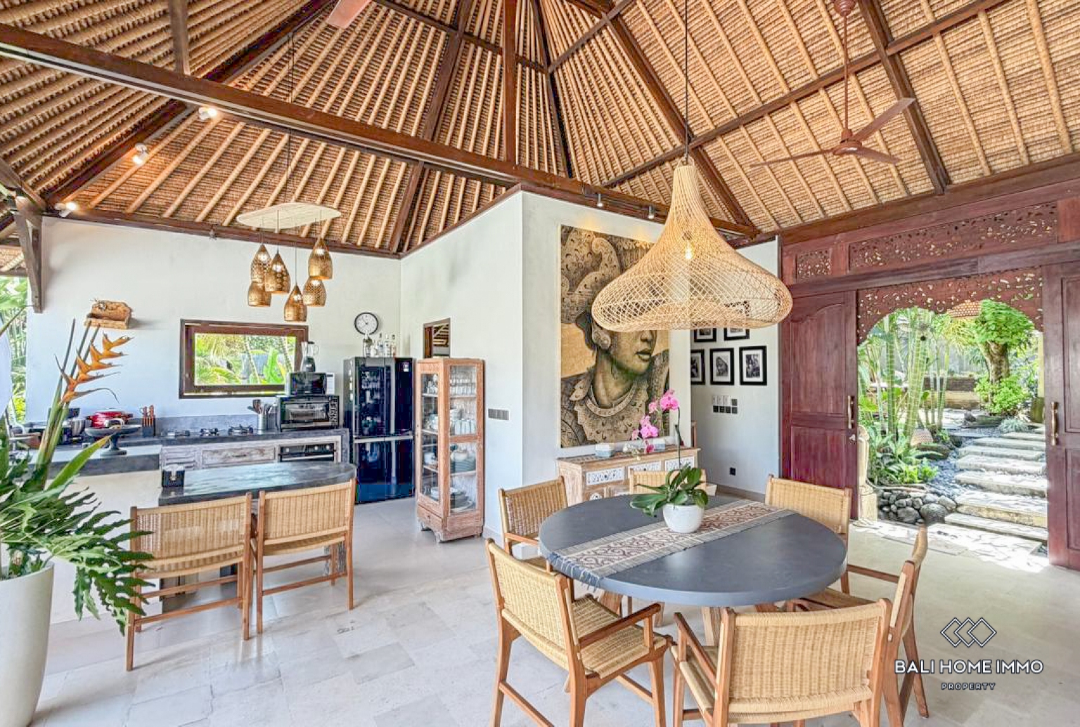 Beautiful 3 Bedrooms villa for monthly rentals in Bali Canggu padonan — image 7