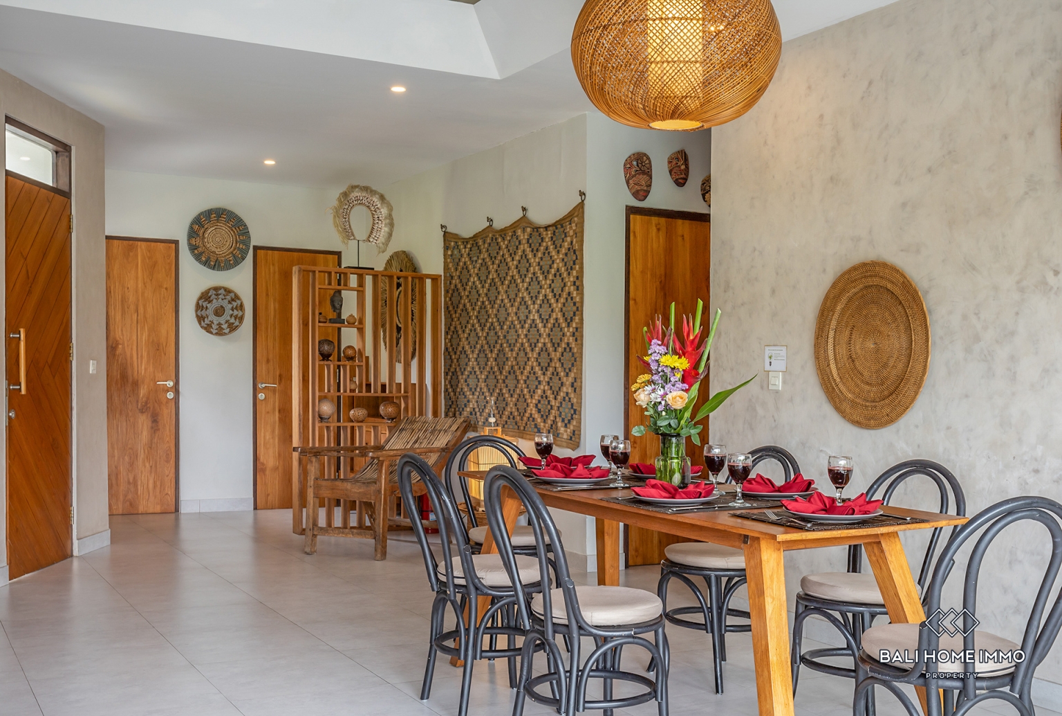 Beautiful 3 Bedrooms villa for Rental in Bali Canggu Berawa — image 6