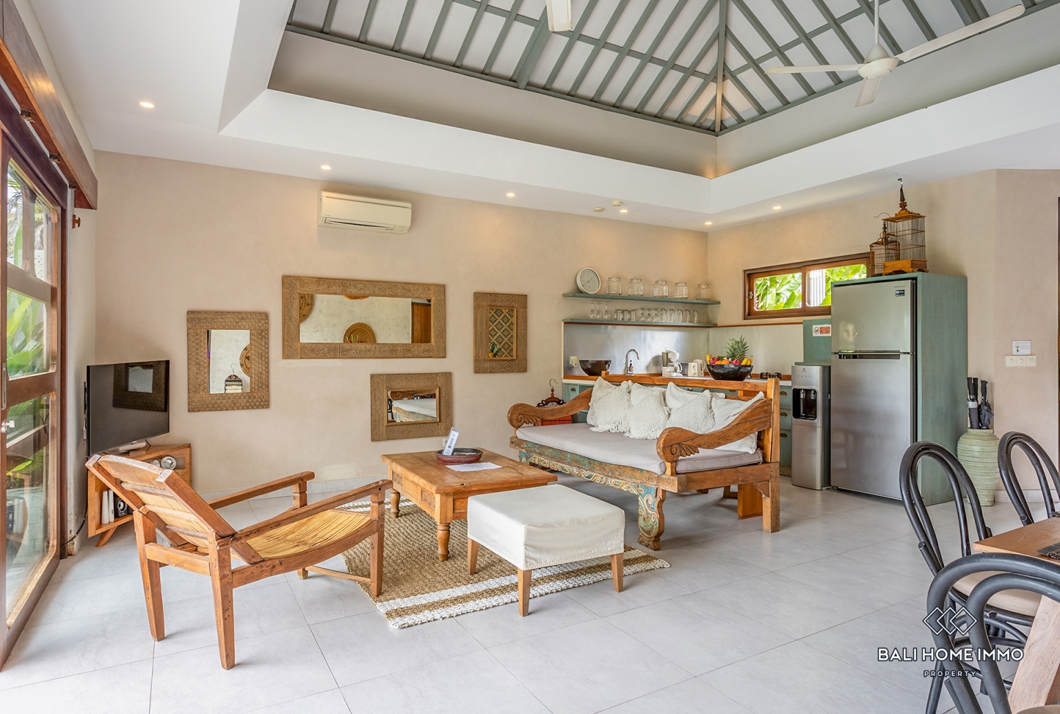 Beautiful 3 Bedrooms villa for Rental in Bali Canggu Berawa — image 2