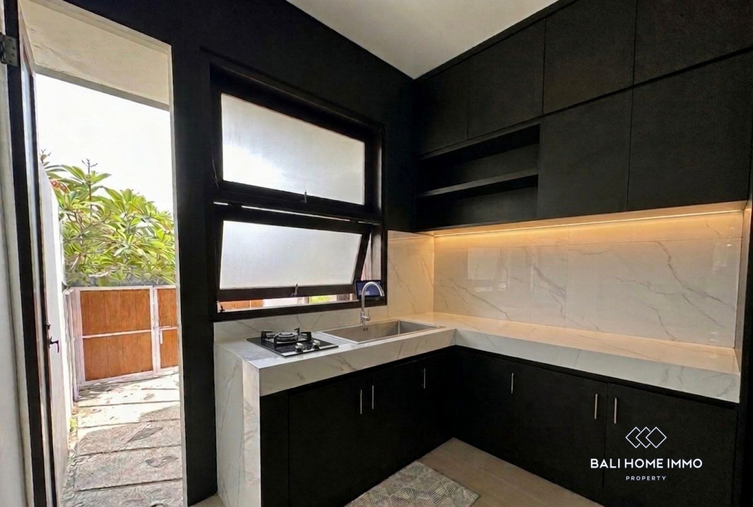Beautiful 3 Bedrooms villa for rental in Canggu residential side — image 2
