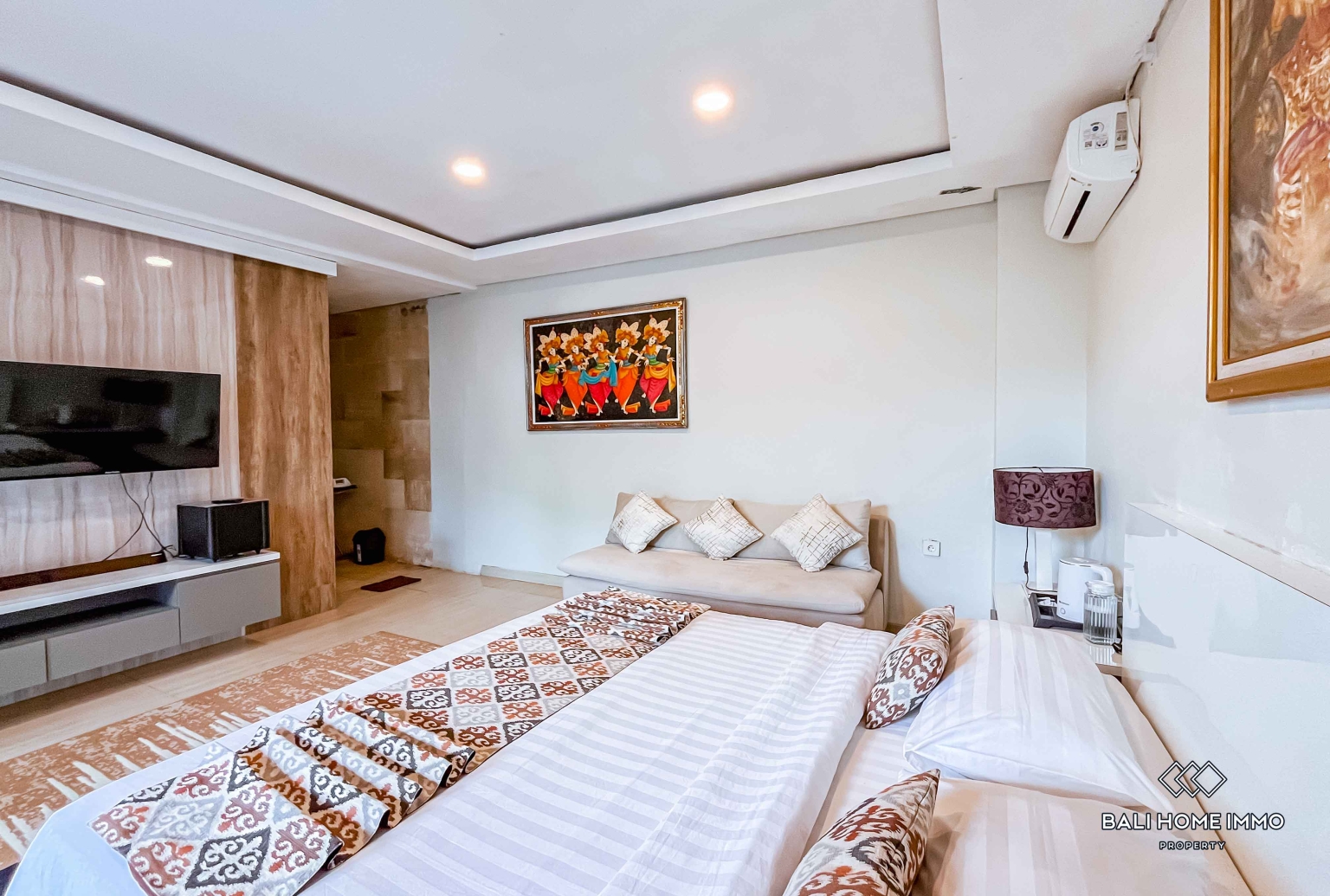 BEAUTIFUL 3 BEDROOMS VILLA FOR YEARLY AND MONTHLY RENTAL IN BALI - JIMBARAN — image 9