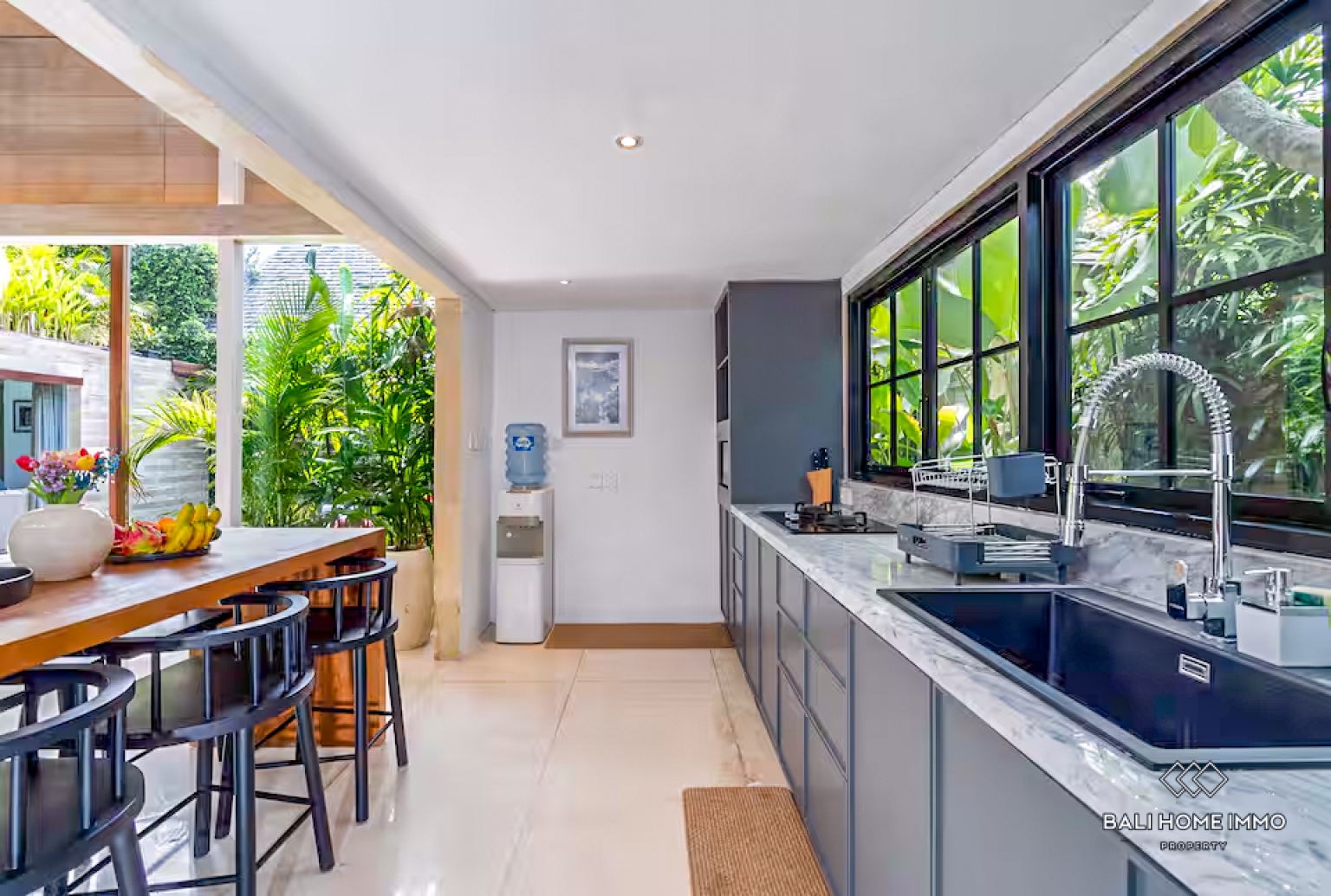 Beautiful 3 Bedrooms villa for yearly rental in Bali Canggu Batu bolong — image 7