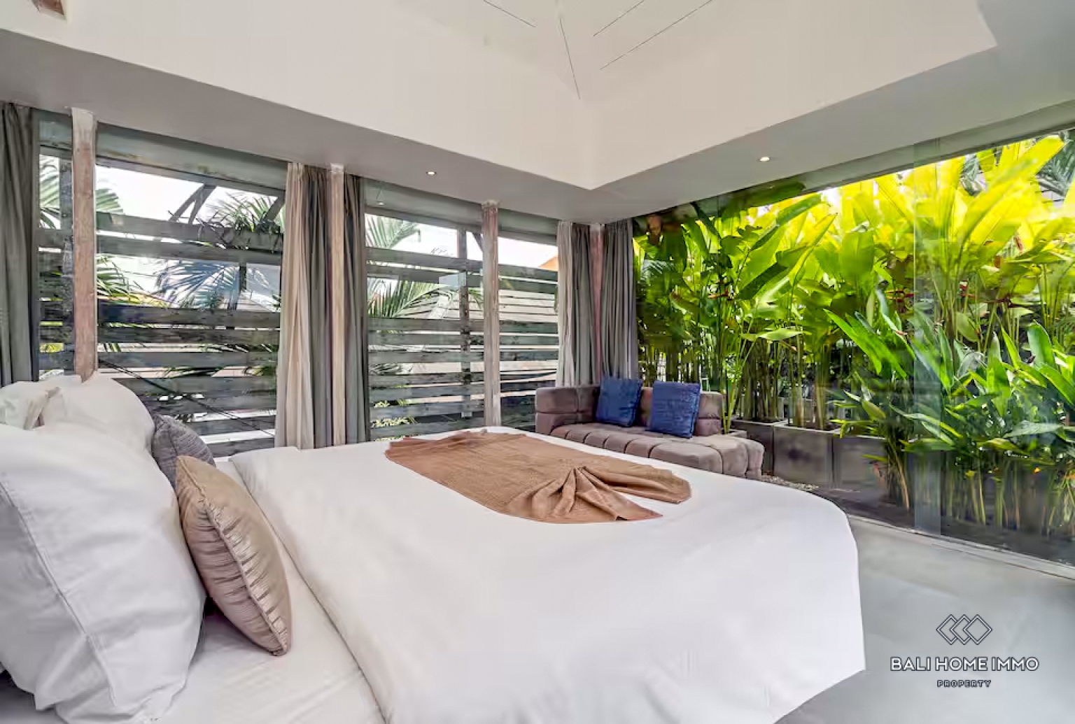 Beautiful 3 Bedrooms villa for yearly rental in Bali Canggu Batu bolong — image 12