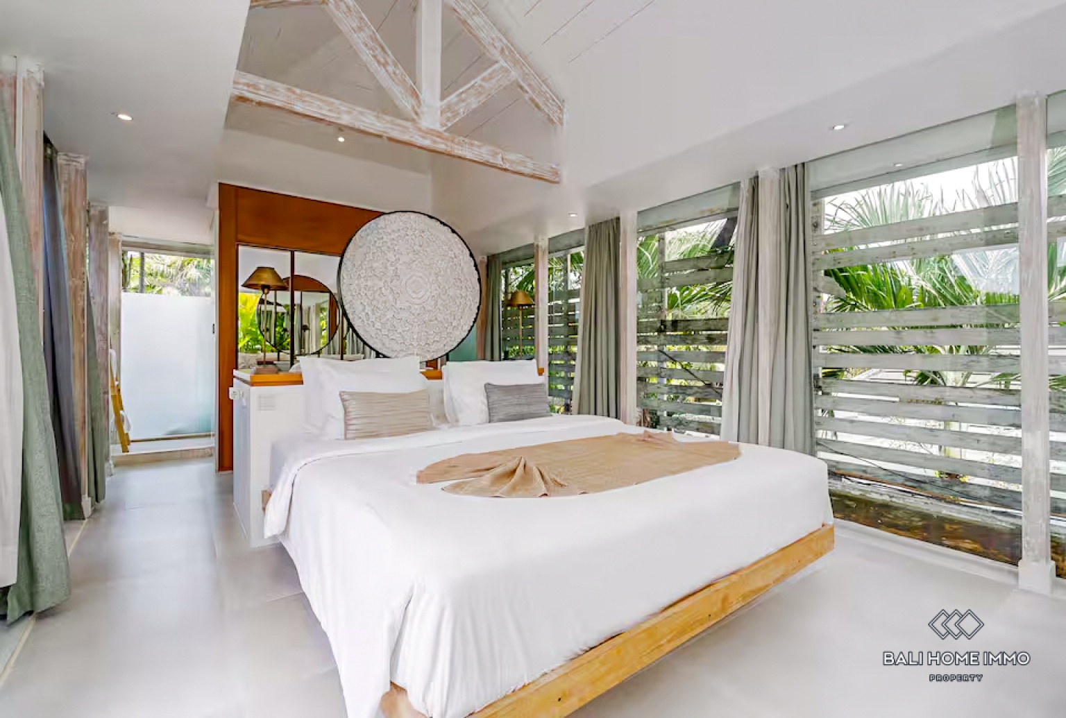 Beautiful 3 Bedrooms villa for yearly rental in Bali Canggu Batu bolong — image 9