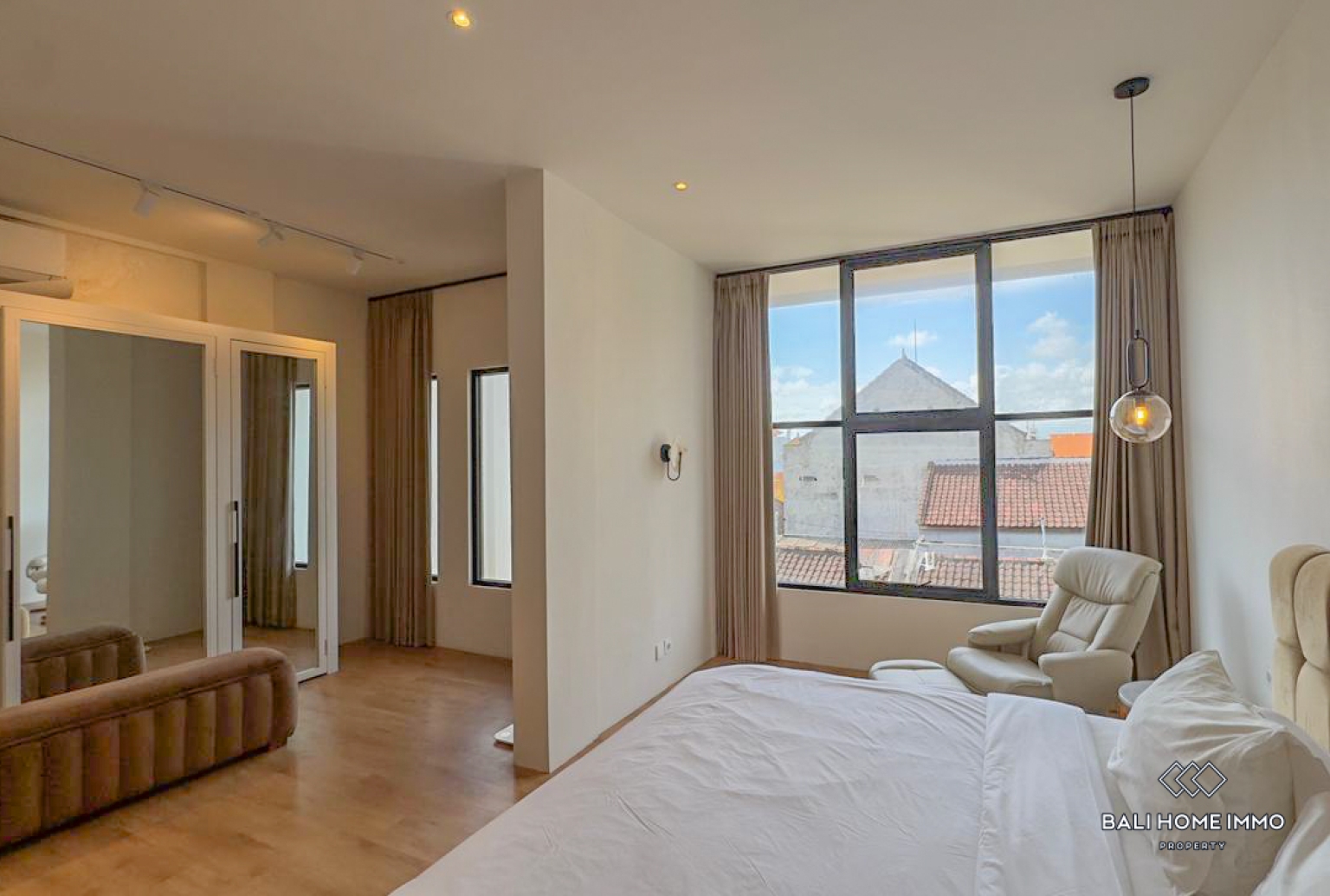 Beautiful 3 Bedrooms villa for yearly rental in Bali Canggu Berawa — image 10