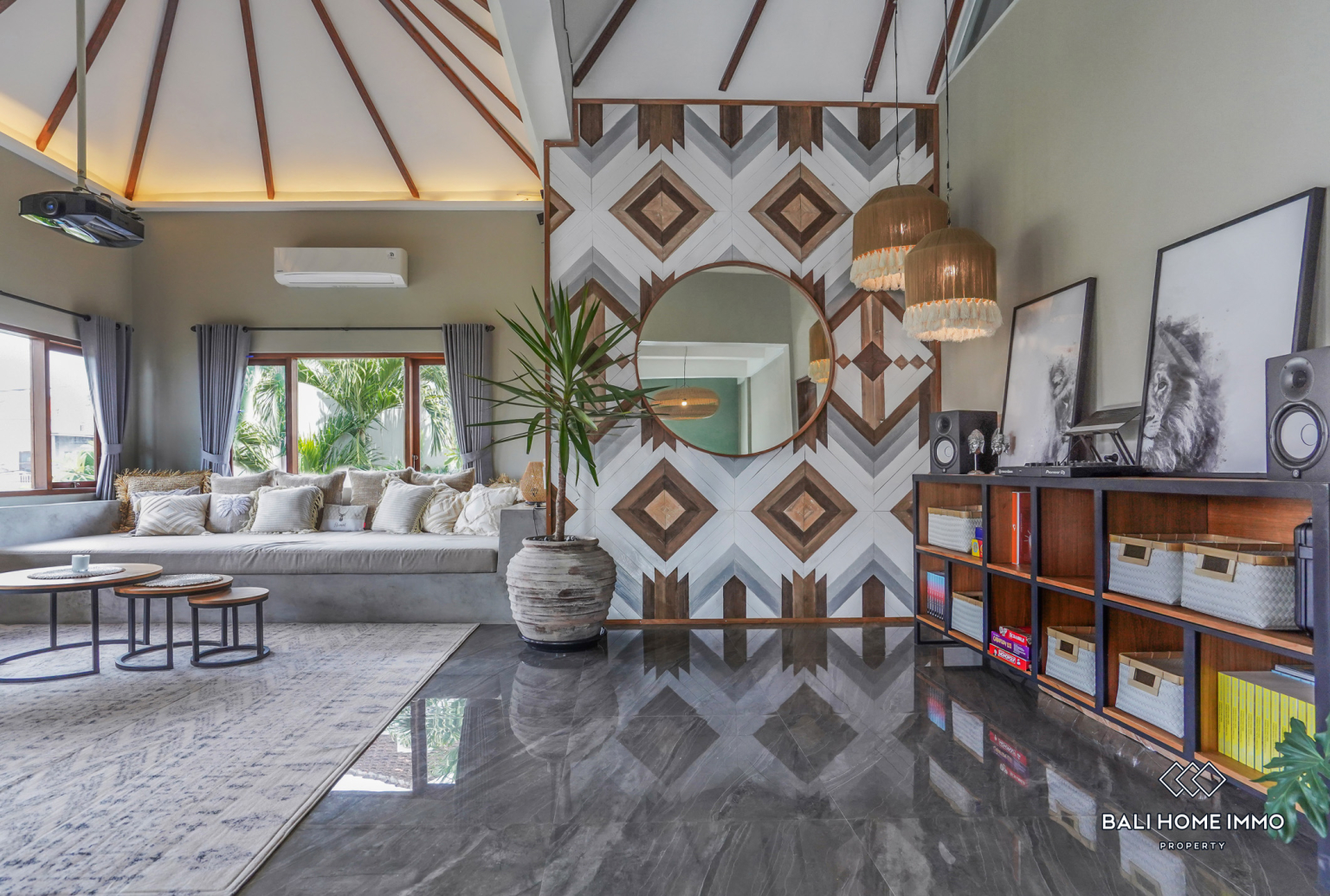 Beautiful 3 bedrooms villa for yearly rental in Bali - Canggu Padang linjong — image 7