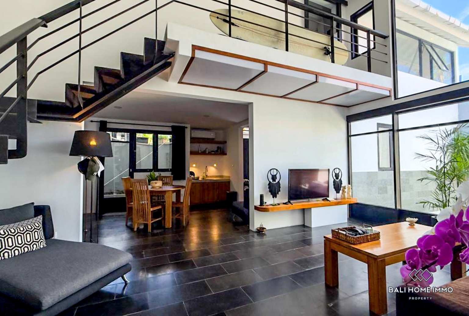 Beautiful 3 Bedrooms villa for Yearly rental in Bali Near Umalas and Berawa — image 3