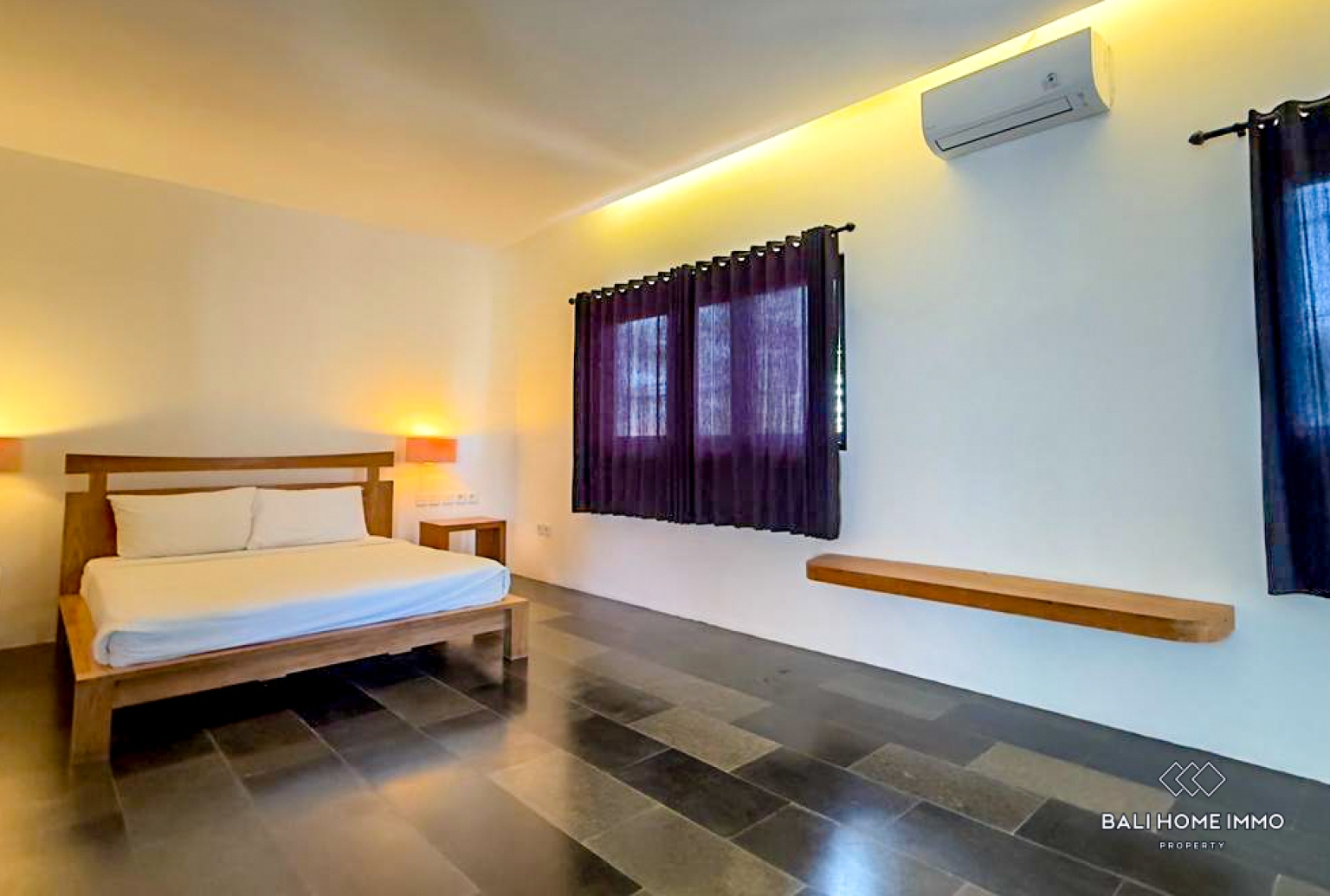 Beautiful 3 Bedrooms villa for Yearly rental in Bali Near Umalas and Berawa — image 16