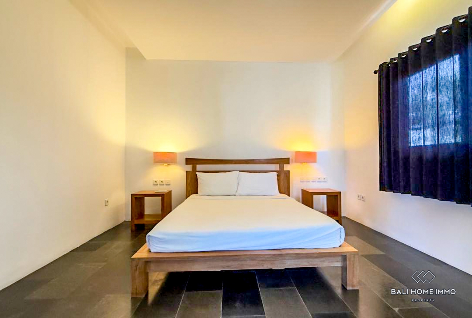 Beautiful 3 Bedrooms villa for Yearly rental in Bali Near Umalas and Berawa — image 17