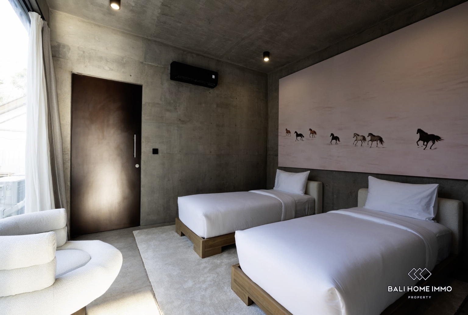 BEAUTIFUL 5 BEDROOMS VILLA FOR YEARLY & MONTHLY RENTAL IN ULUWATU - NYANG NYANG — image 16