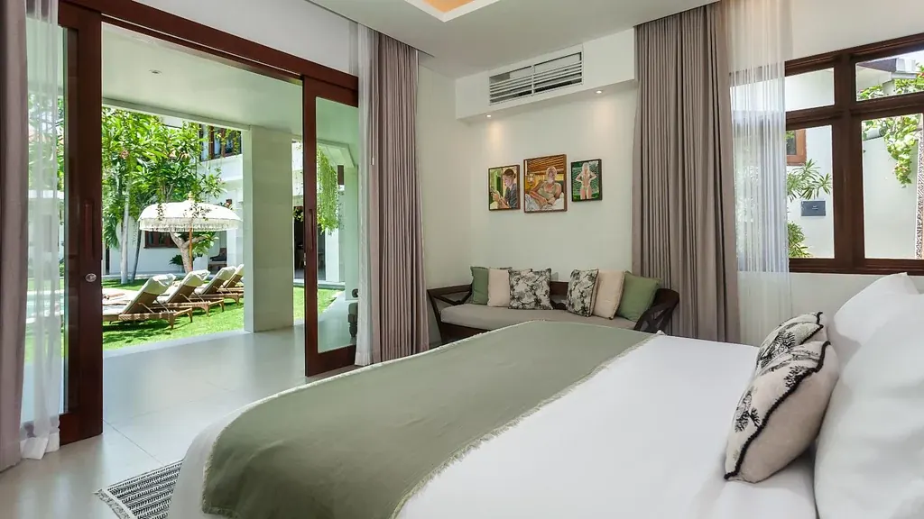 6 BR Balinese Garden Villa Seminyak — 6BR Villa Rental in Seminyak — image 12