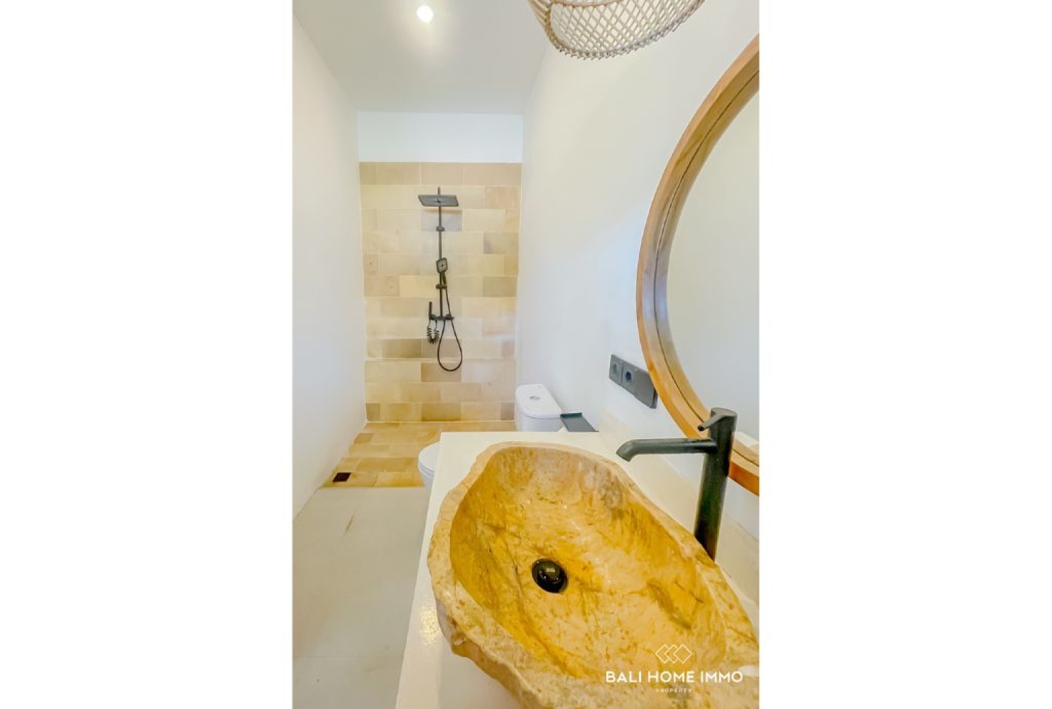 BRAND NEW 2 BEDROOM VILLA WITH HOT TUB FOR RENT IN UNGASAN — image 13