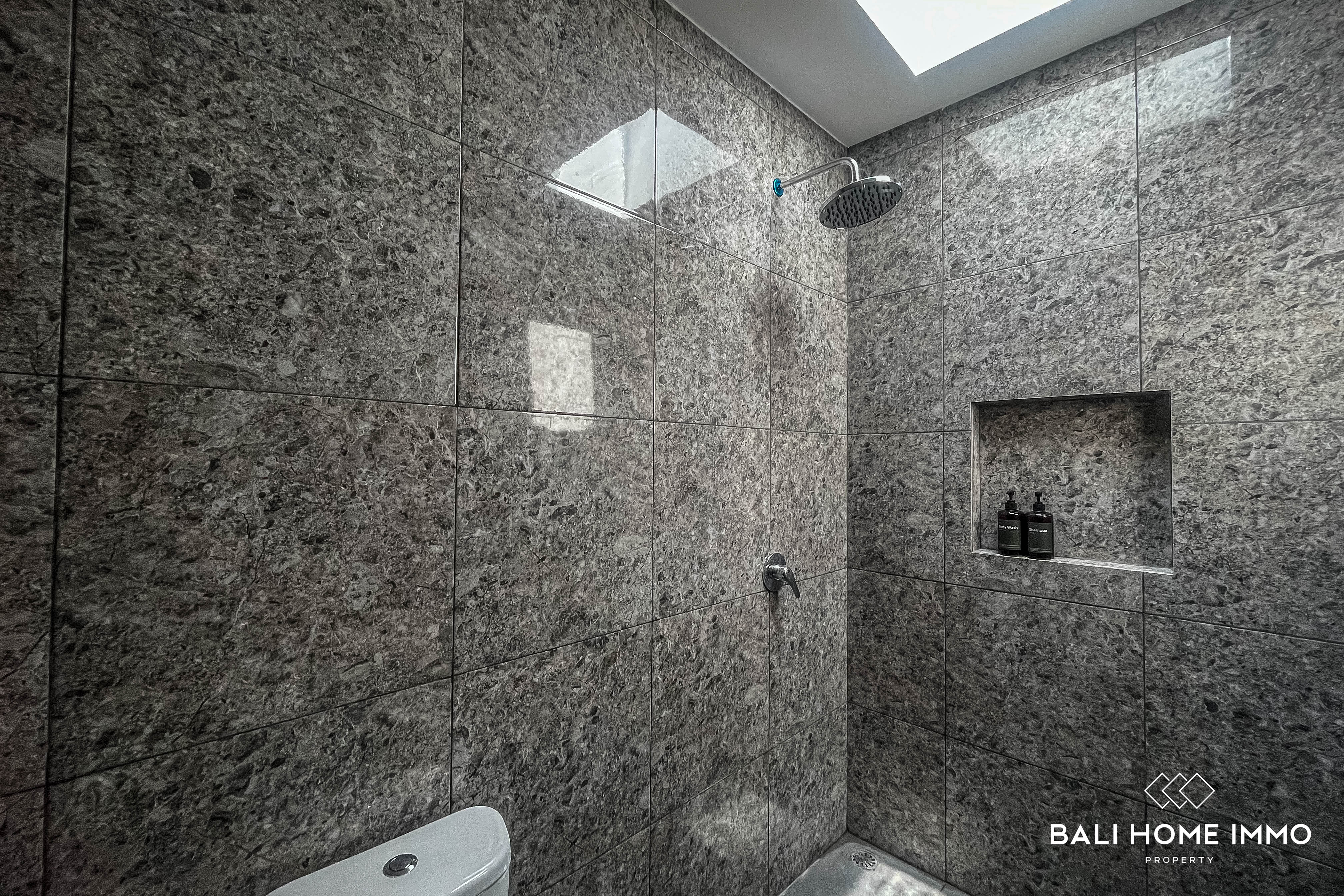 BRAND NEW 2 BEDROOMS VILLA FOR YEARLY RENTAL IN NUSA DUA KUTUH — image 13
