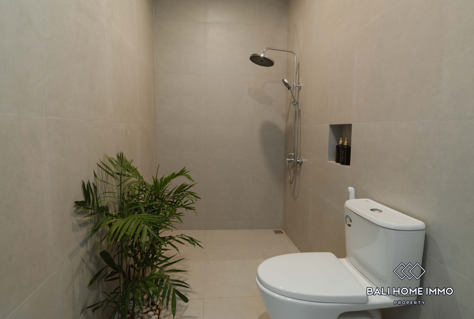 Brand New 3 Bedroom Family Villa For Rent In Canggu Residential Side — image 17