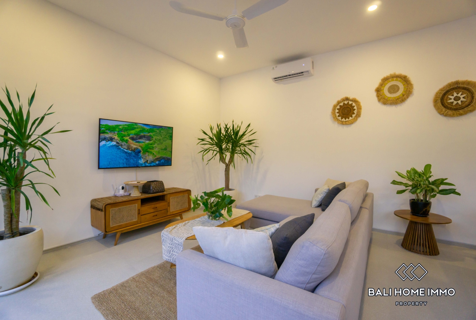 Brand New 3 Bedroom Family Villa for Rent in Umalas — image 2