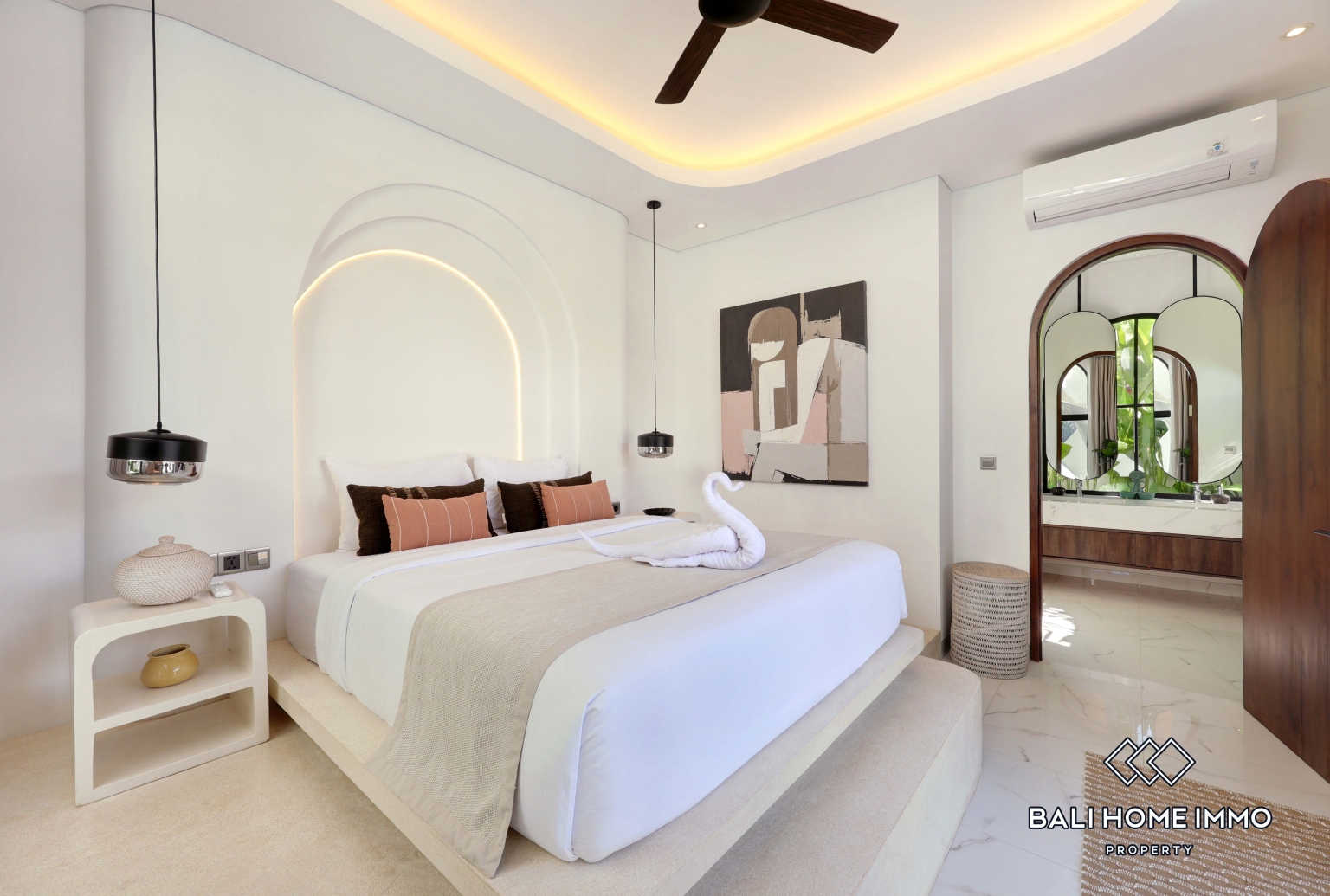 Brand New 3 Bedroom Modern Family Villa for Rent in Canggu Residential Side — image 15