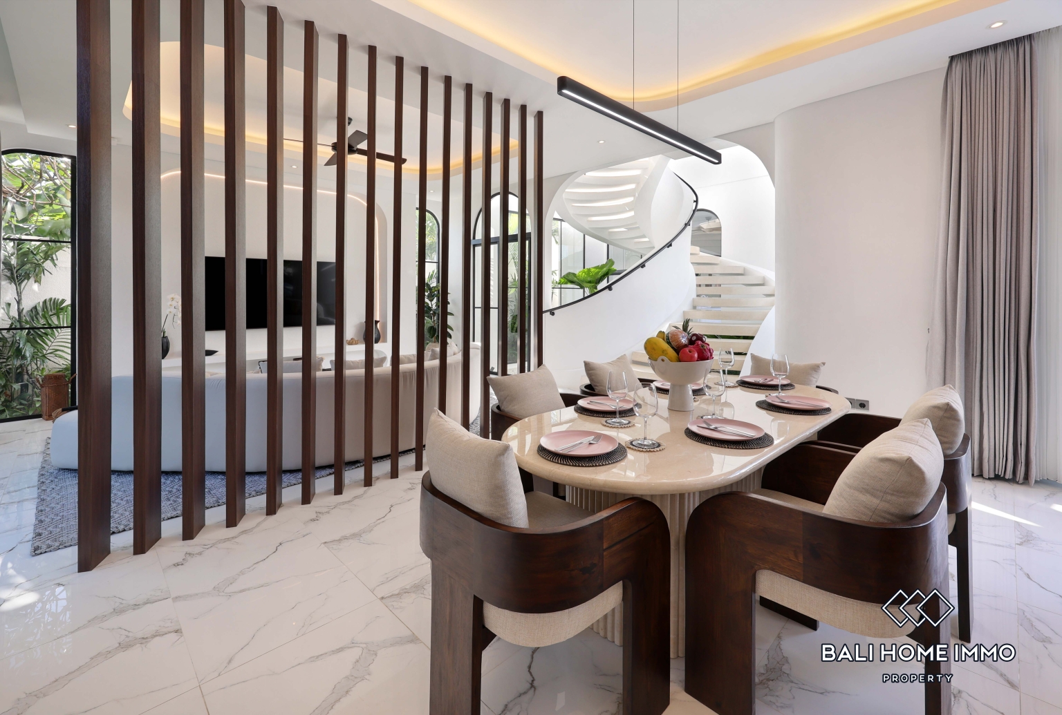 Brand New 3 Bedroom Modern Family Villa for Rent in Canggu Residential Side — image 3