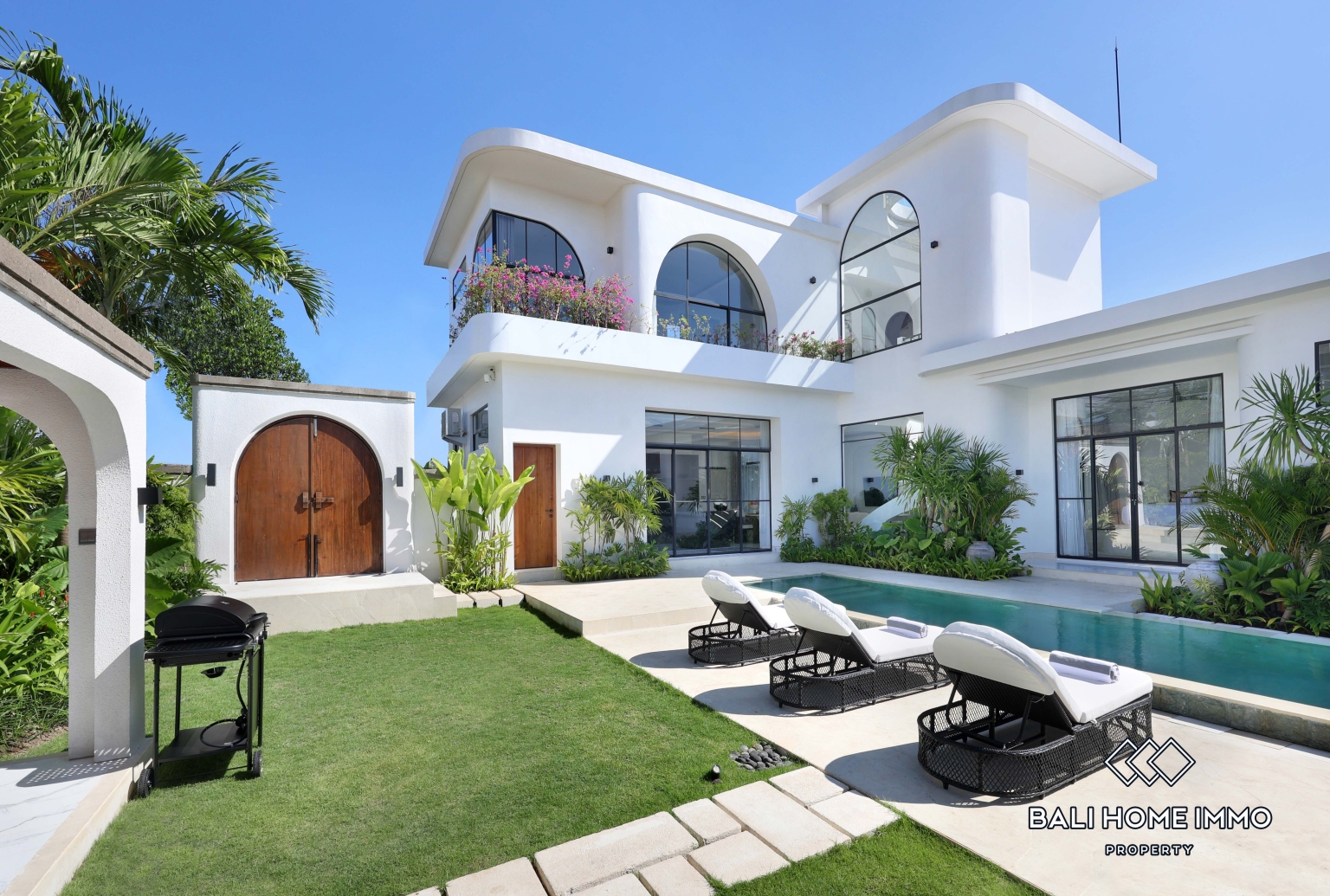 Brand New 3 Bedroom Modern Family Villa for Rent in Canggu Residential Side