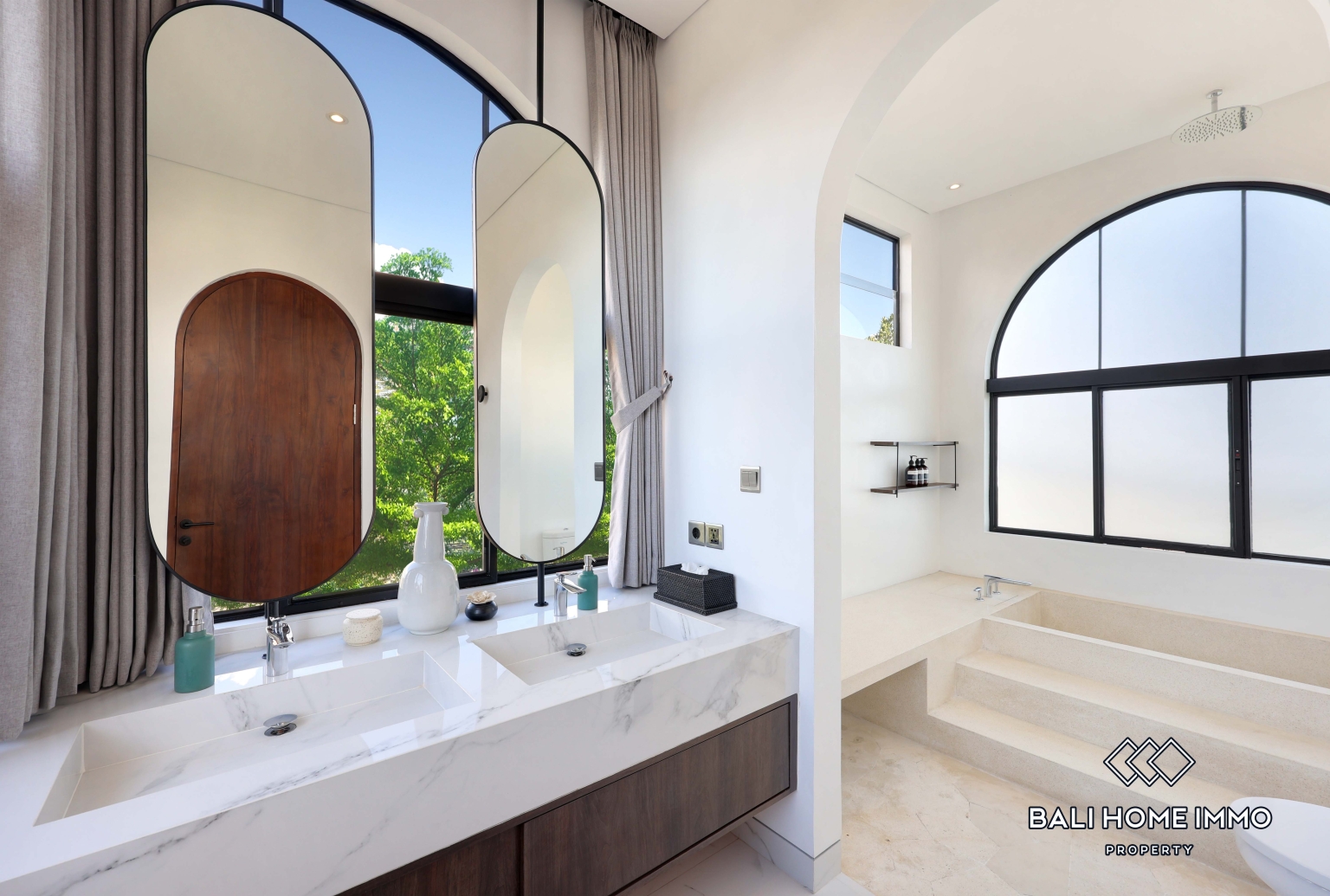 Brand New 3 Bedroom Modern Family Villa for Rent in Canggu Residential Side — image 17
