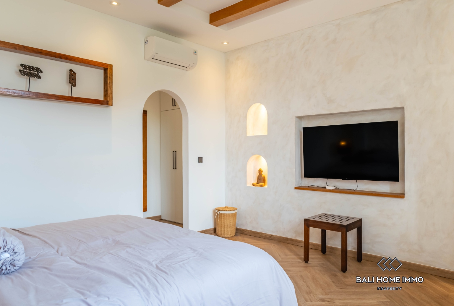 Brand New 3 Bedroom Modern Family Villa for Rent in Umalas — image 11