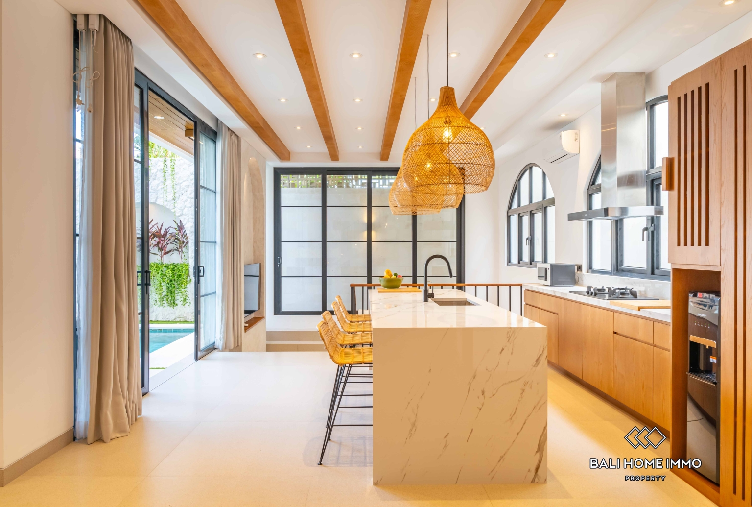 Brand New 3 Bedroom Modern Family Villa for Rent in Umalas — image 6