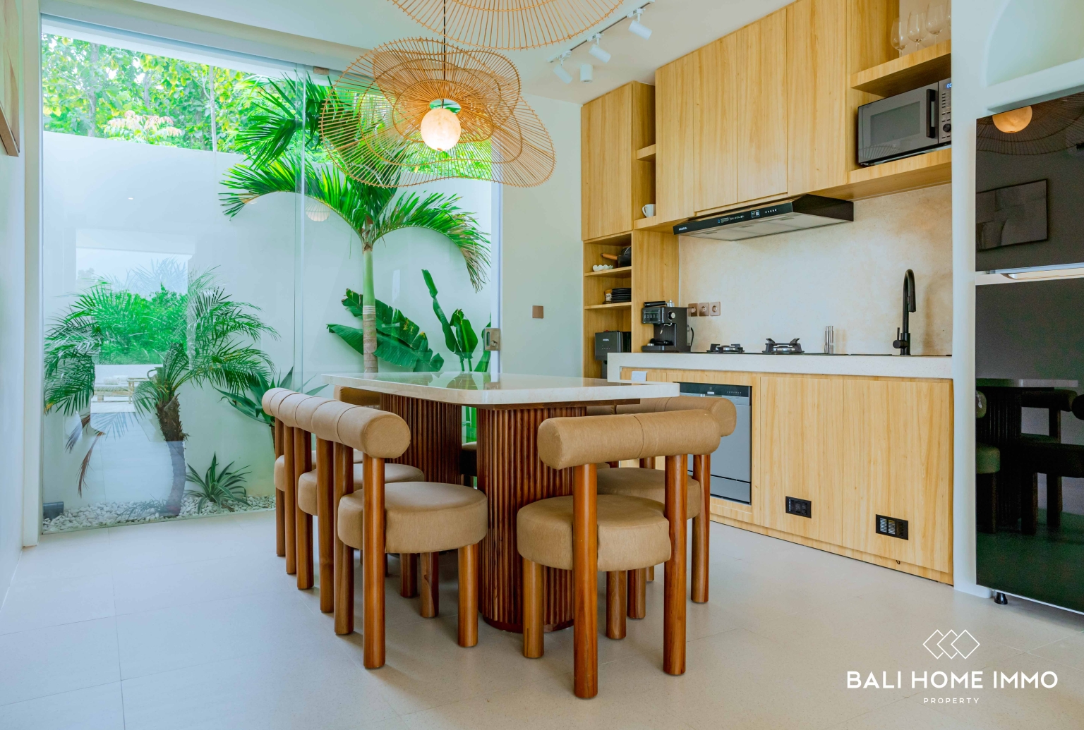 BRAND NEW 3 BEDROOMS VILLA FOR MONTHLY RENTAL IN BALI - PANDAWA — image 10